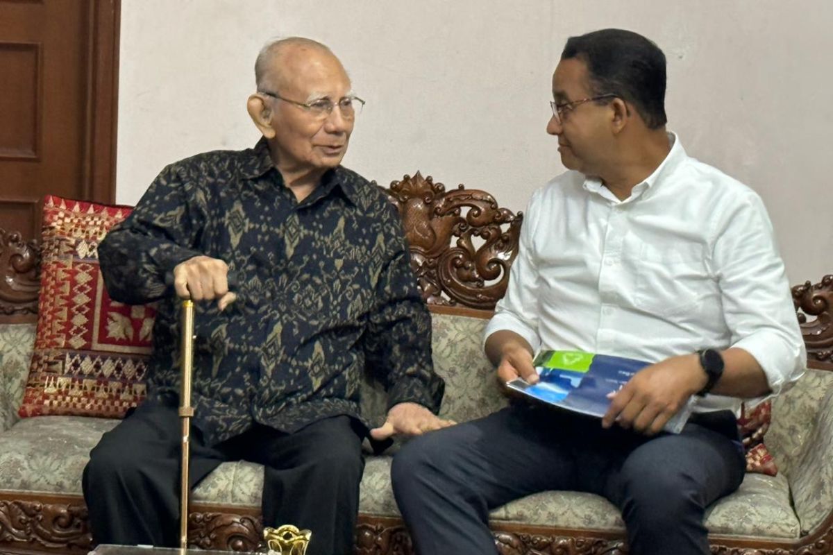 Anies mengaku bangga berdiskusi dengan Emil Salim soal gagasan perubahan