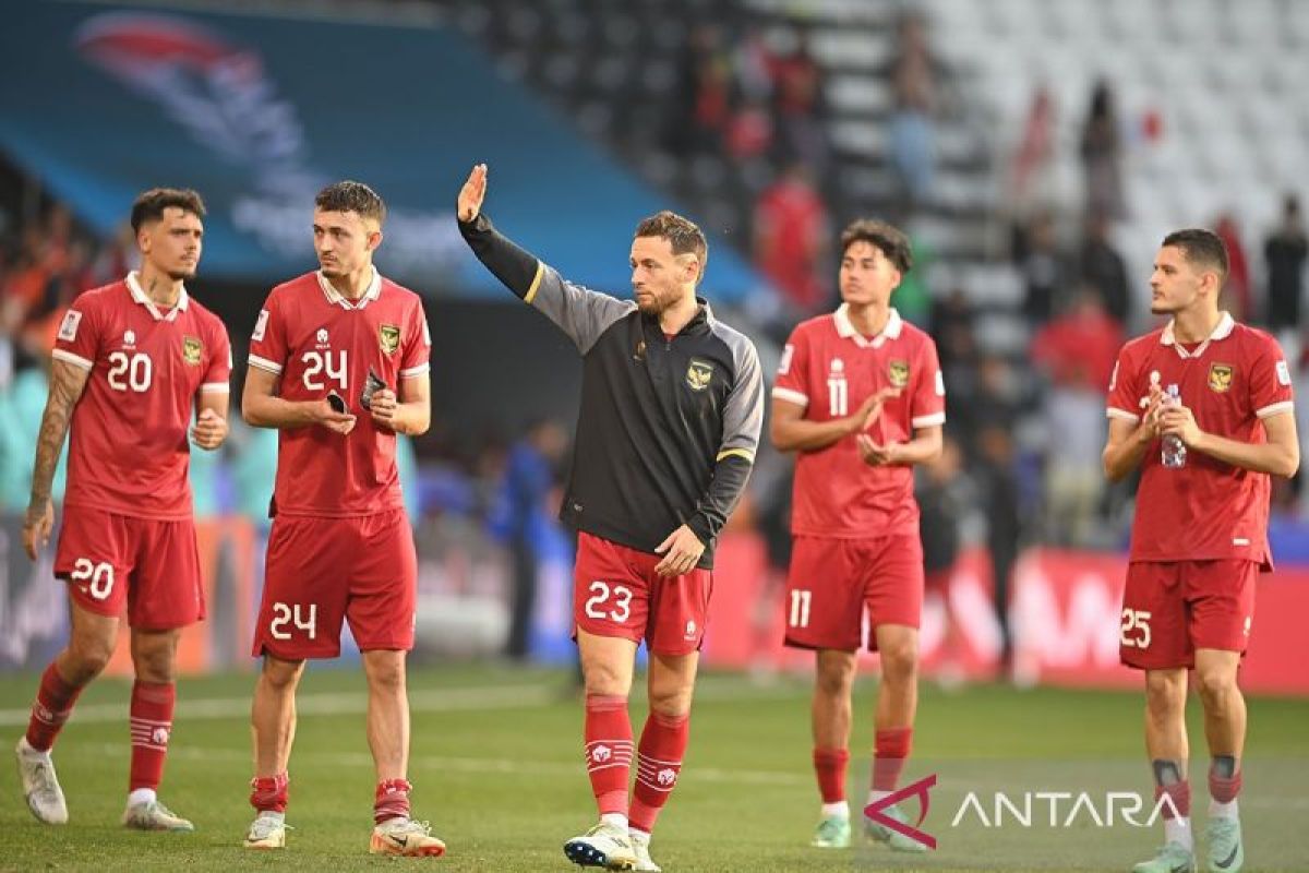 Mills tak pusingkan penghapusan logonya dari kaus timnas