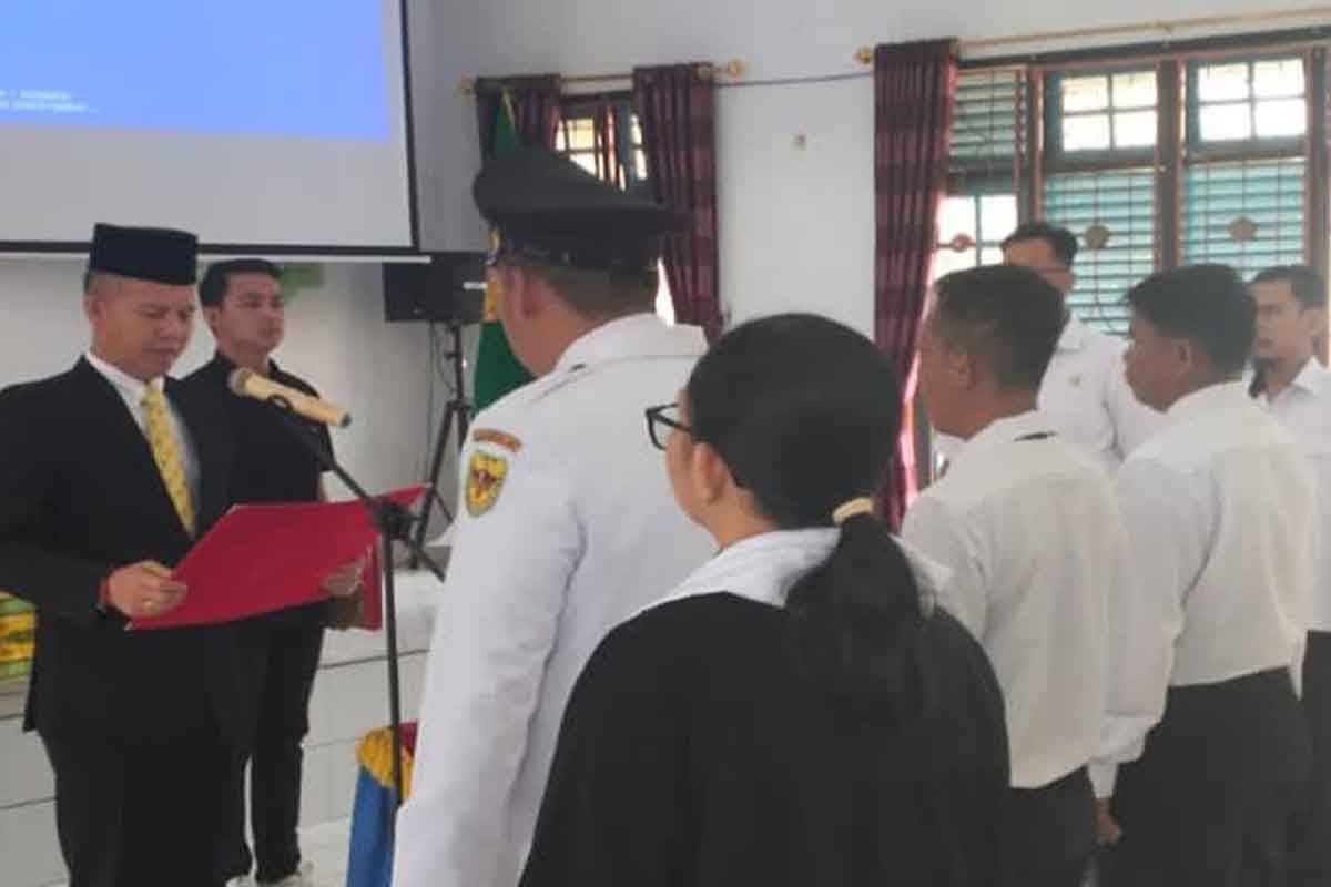 Bupati Gunung Mas minta kades dan Pj kades dengarkan aspirasi masyarakat