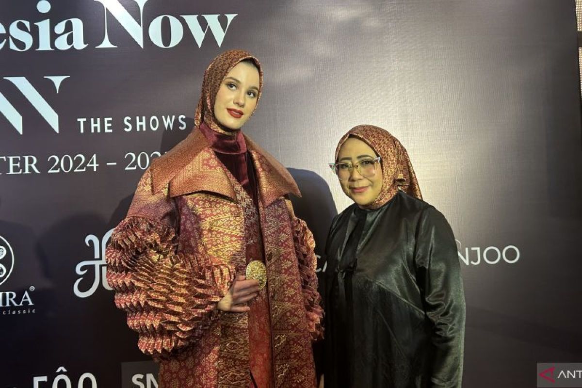 Jeny Tjahyawati padukan songket Melayu dengan gaya Aceh