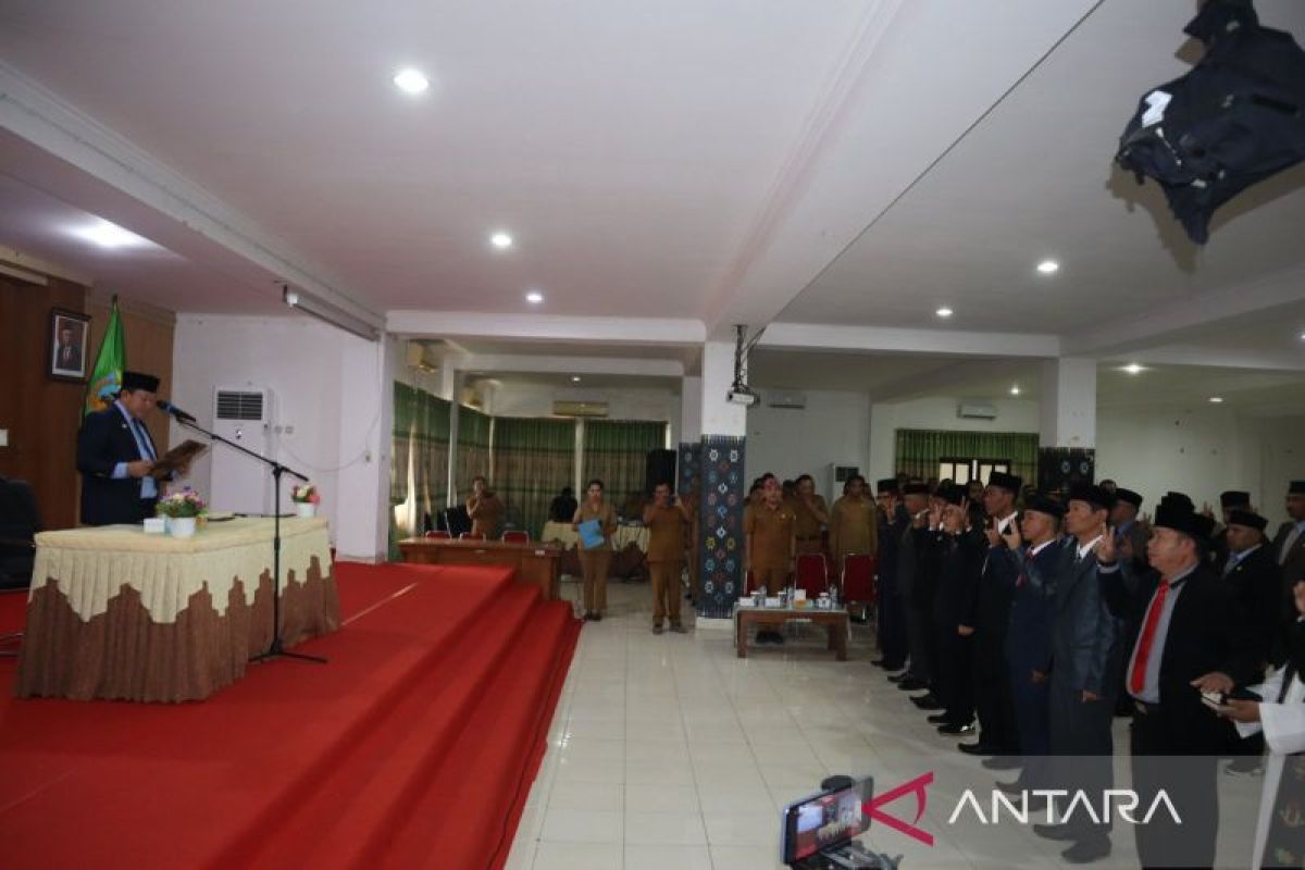 Wabup Manggarai Barat lantik empat pejabat tinggi pratama