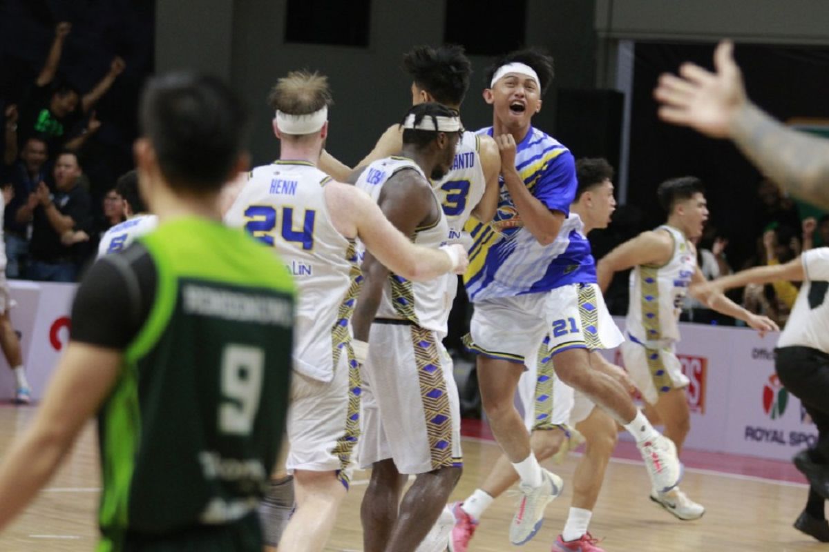 IBL 2024: Satya Wacana petik kemenangan pertama lewat "buzzer beater"