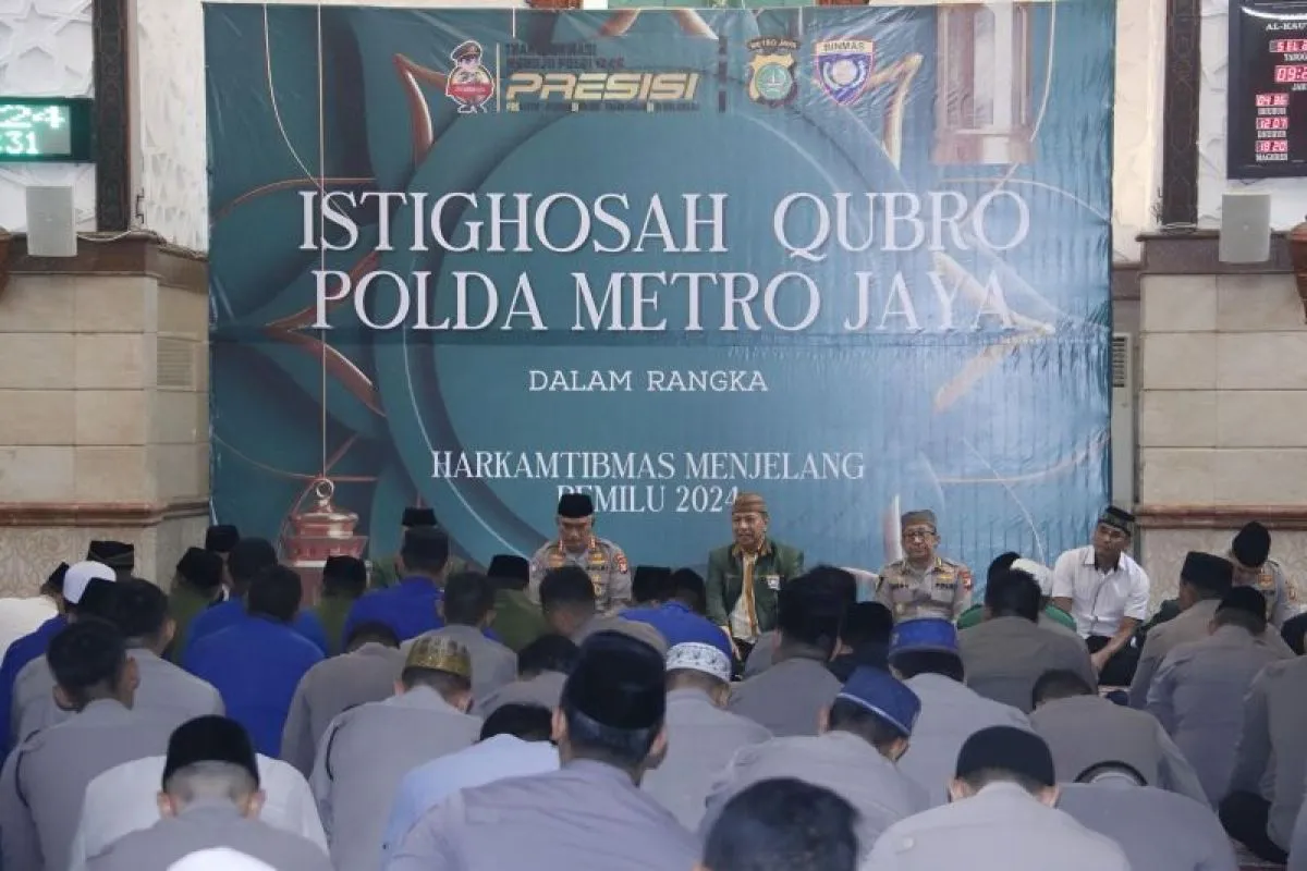 metro-jaya-police-organizes-istigosah-kubro-for-2024-election