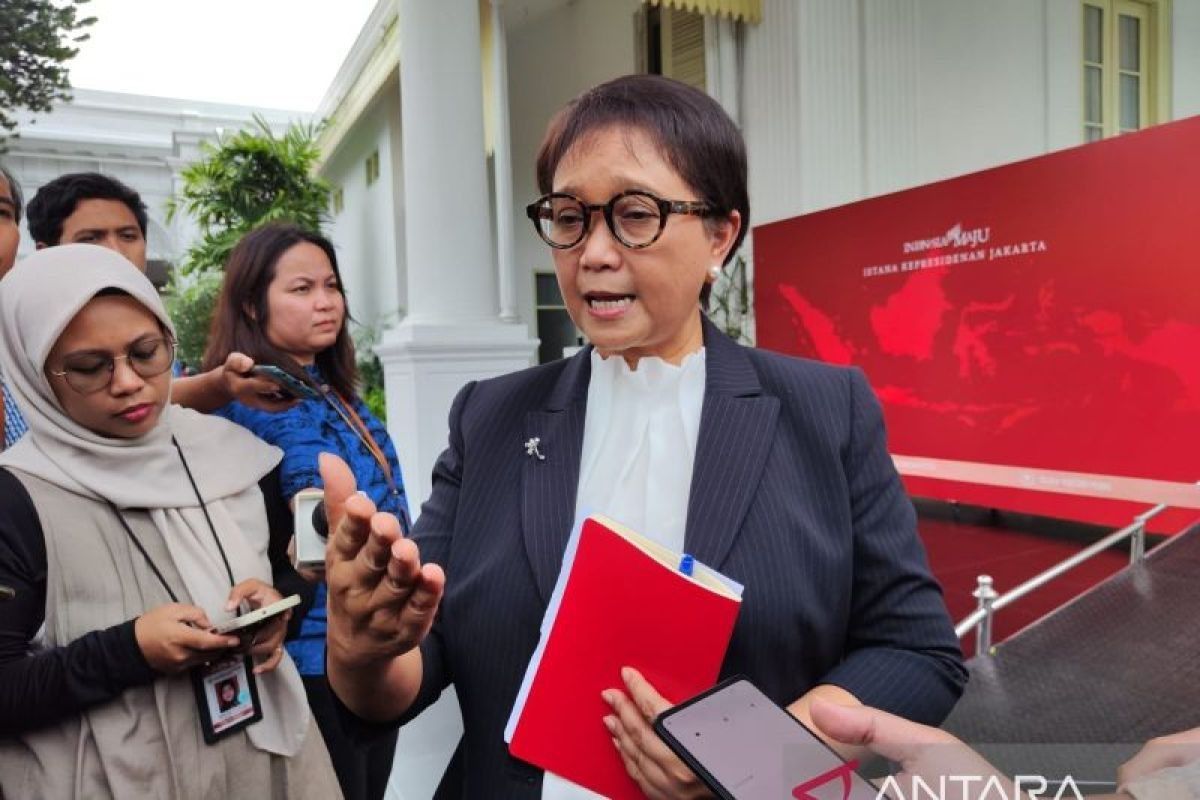 Menlu Retno Marsudi tegaskan kabinet solid dan baik-baik saja