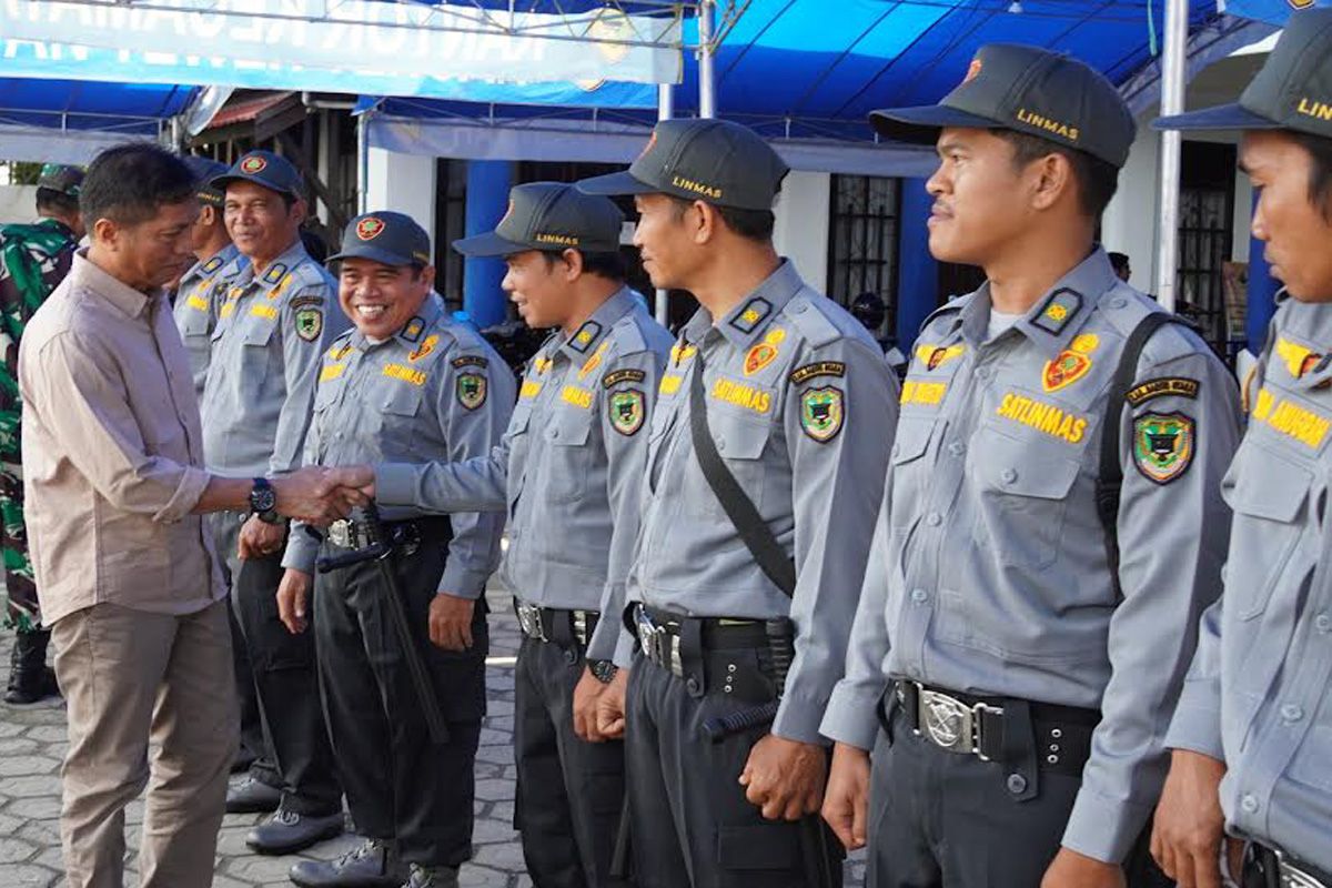 Pastikan kesiapan pemilu, Pj Bupati Barut tinjau PPK di tiga kecamatan