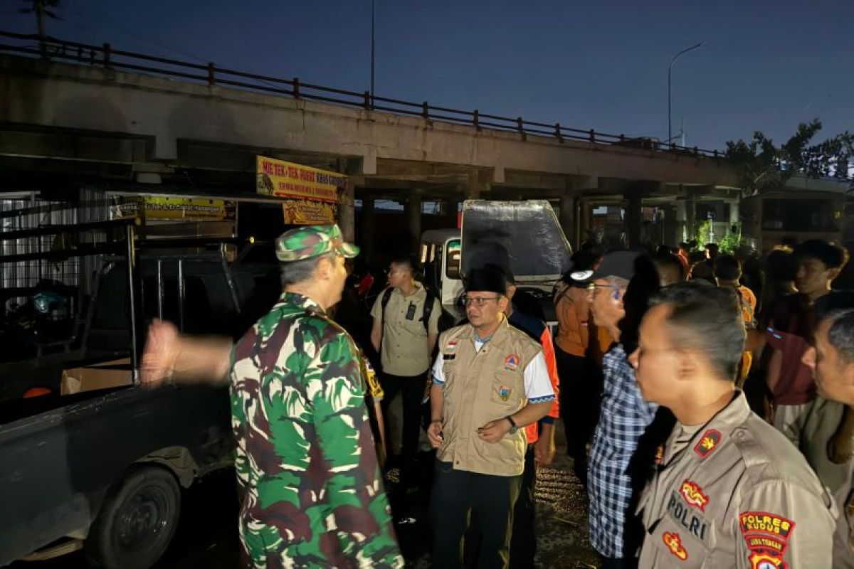 Pemkab Kudus  komitmen bantu pengungsi banjir dari Kabupaten Demak