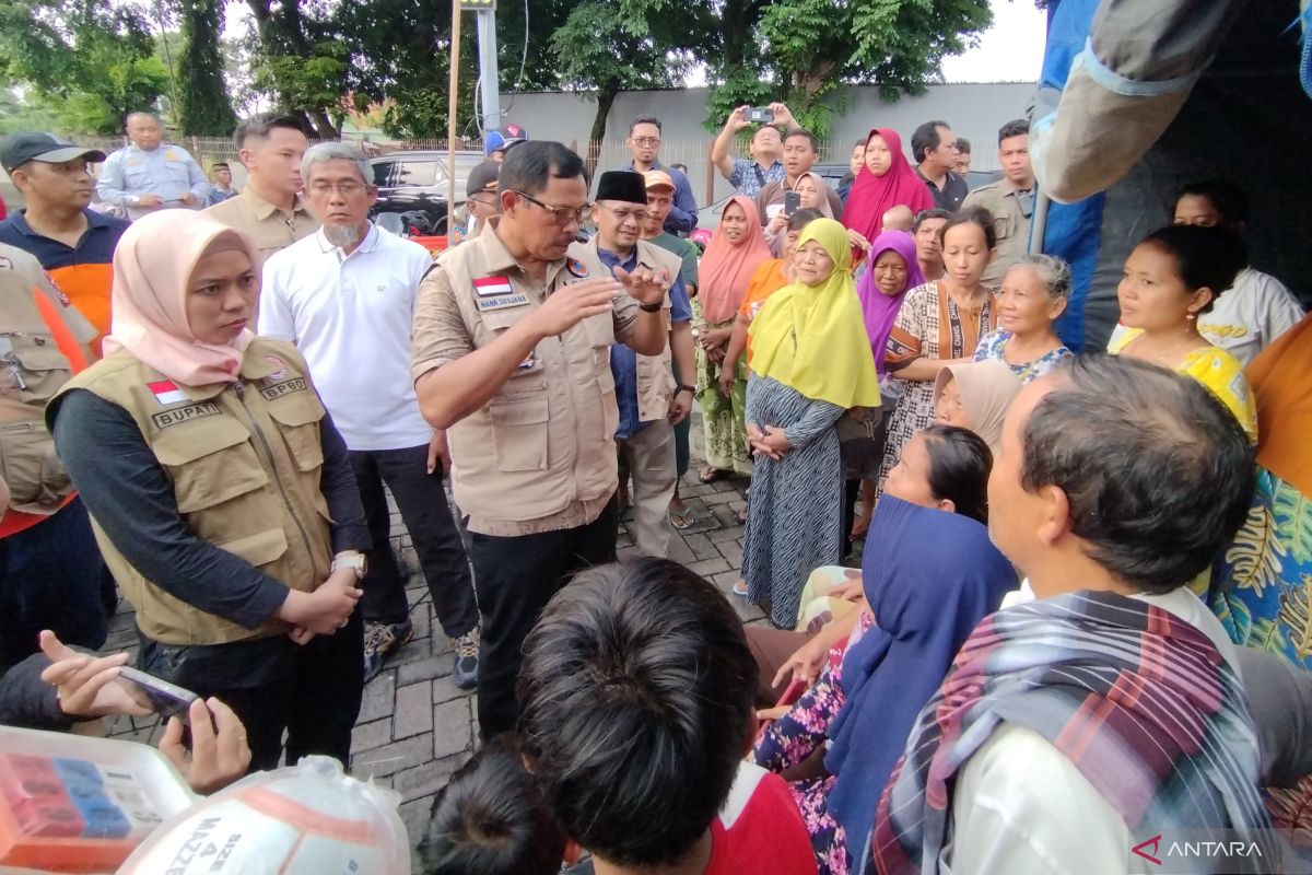 Pemkab  Demak pastikan pemenuhan kebutuhan pengungsi terdampak banjir