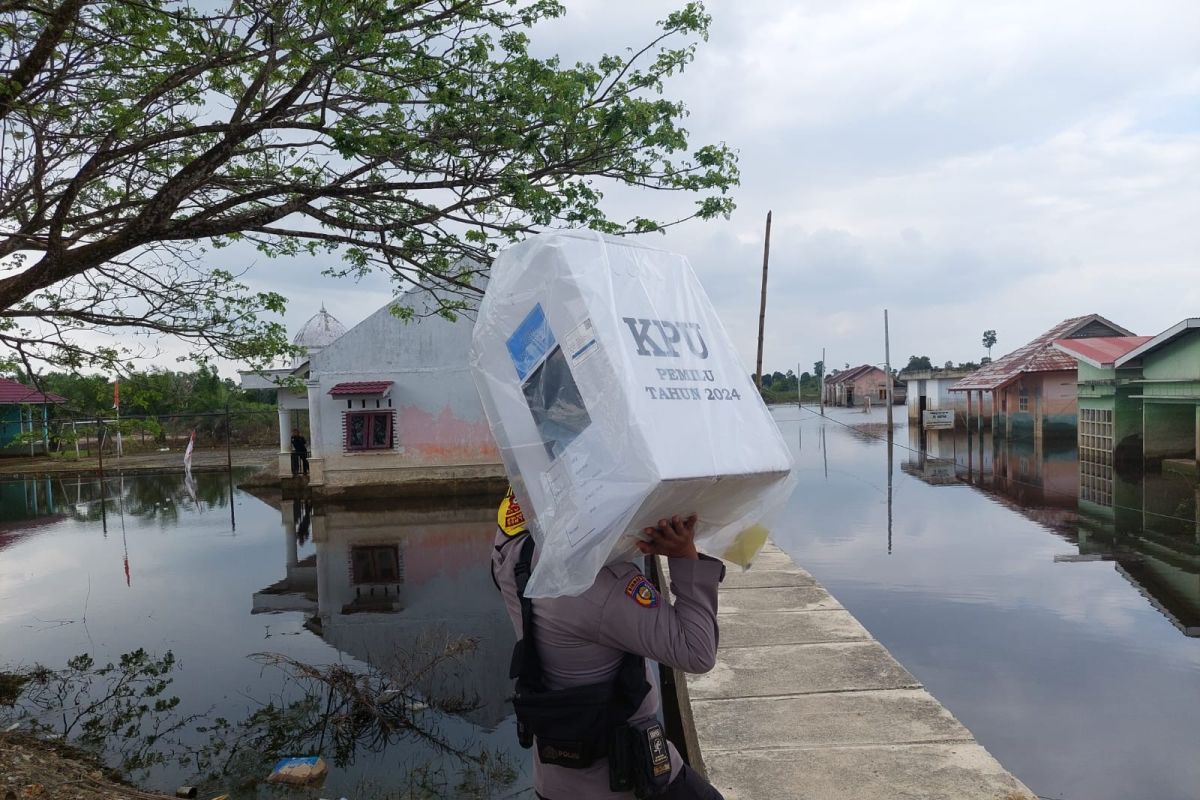 Polsek Rantau Kopar kawal distribusi 105 kotak suara