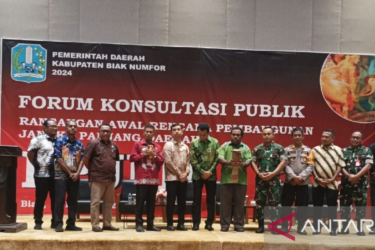 Pemkab Biak Numfor lakukan konsultasi publik dokumen RPJPD 2025-2045