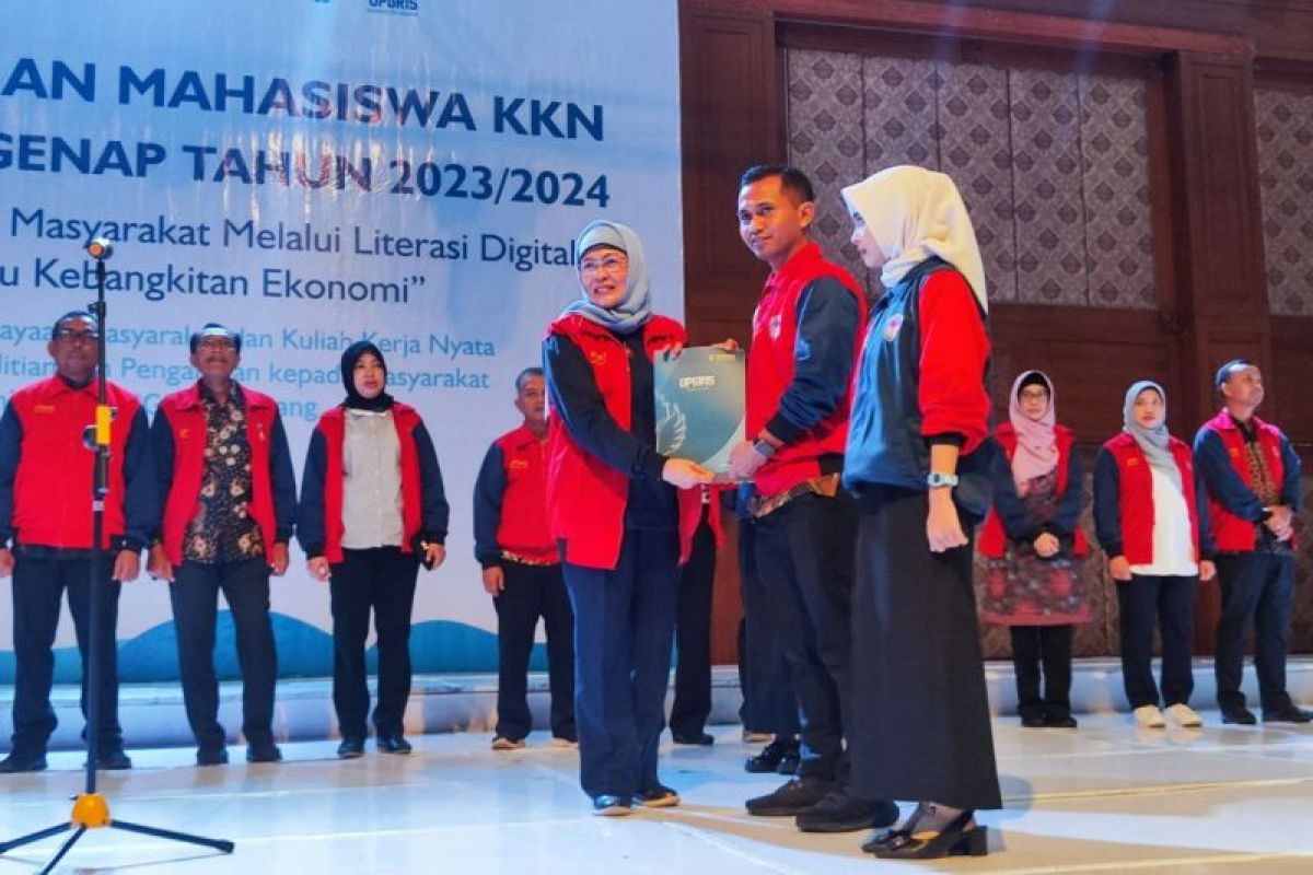 Upgris  terjunkan mahasiswa KKN di lokasi banjir Demak