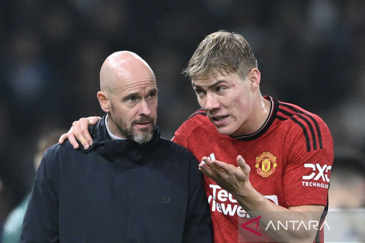 Pelatih Ten Hag akan lakukan segalanya demi bawa MU finis