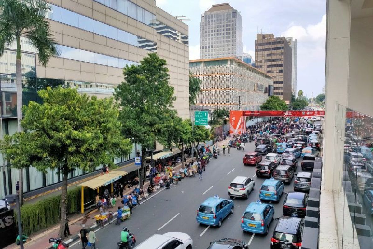 Unjuk rasa di depan Bawaslu RI sebabkan kemacetandi Jalan MH Thamrin