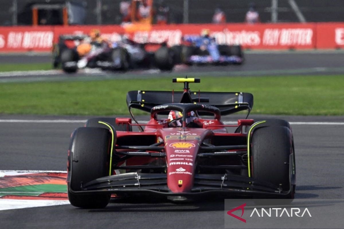 Pembalap Sainz lebih konsisten bersama Ferrari