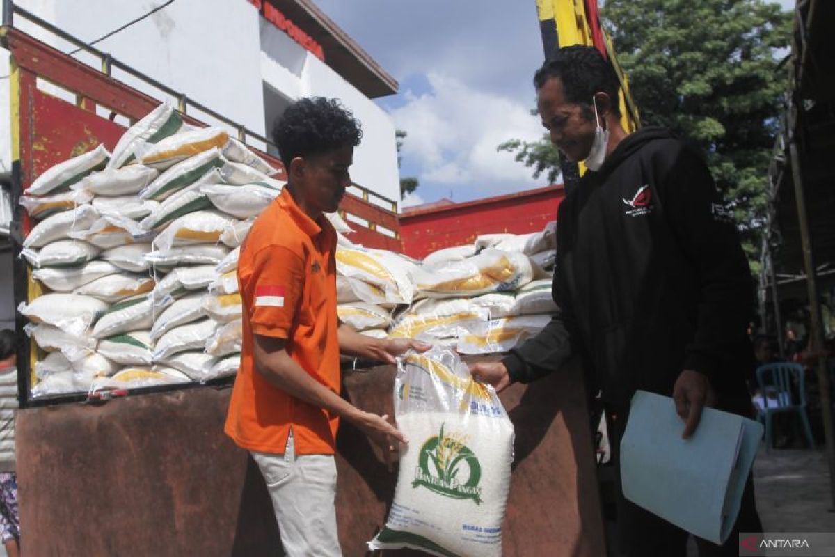 Bulog NTT bilang beras CBP Januari sudah mulai didistribusikan