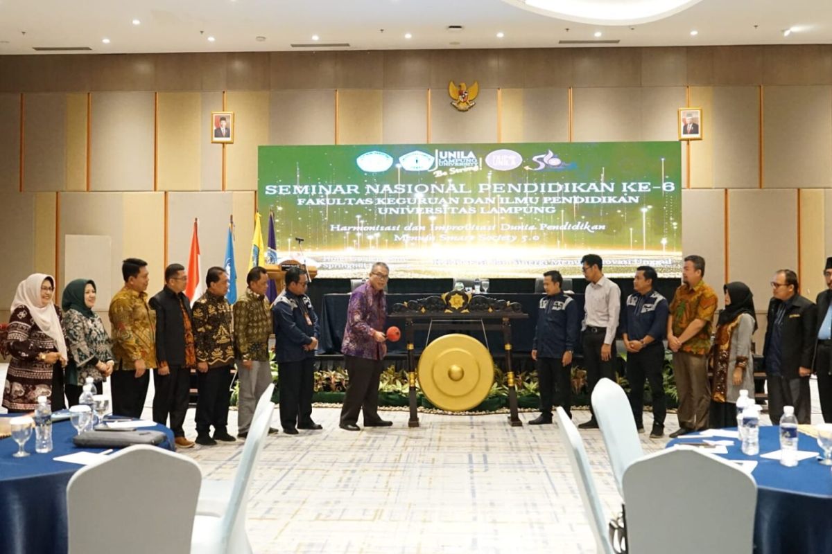 Semnas FKIP Unila harmonisasi dunia pendidikan menuju Smart Society 5.0