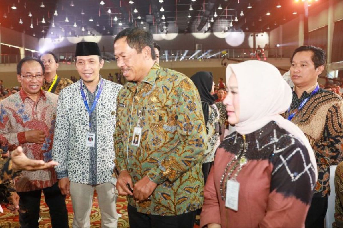 Pj Gubernur Jateng harap pers jaga independensi dan tetap profesional