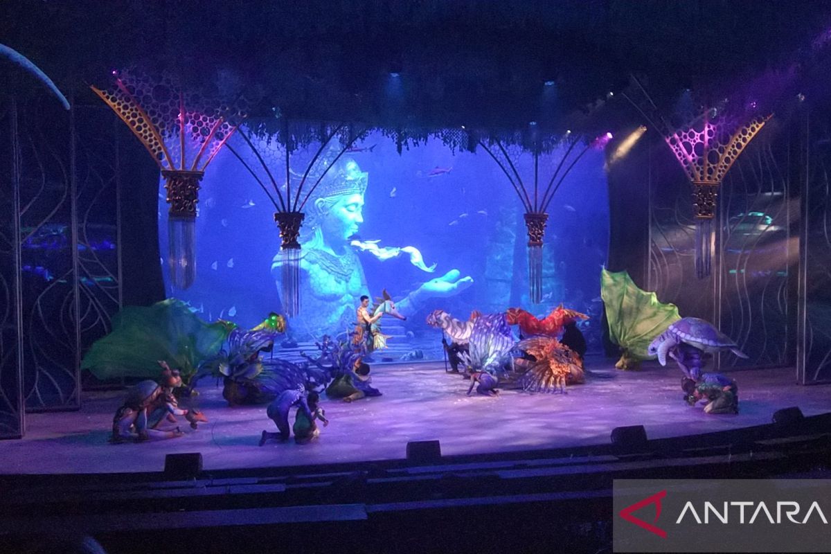 Taman Safari Bali tampilkan kearifan lokal teatrikal di bawah air