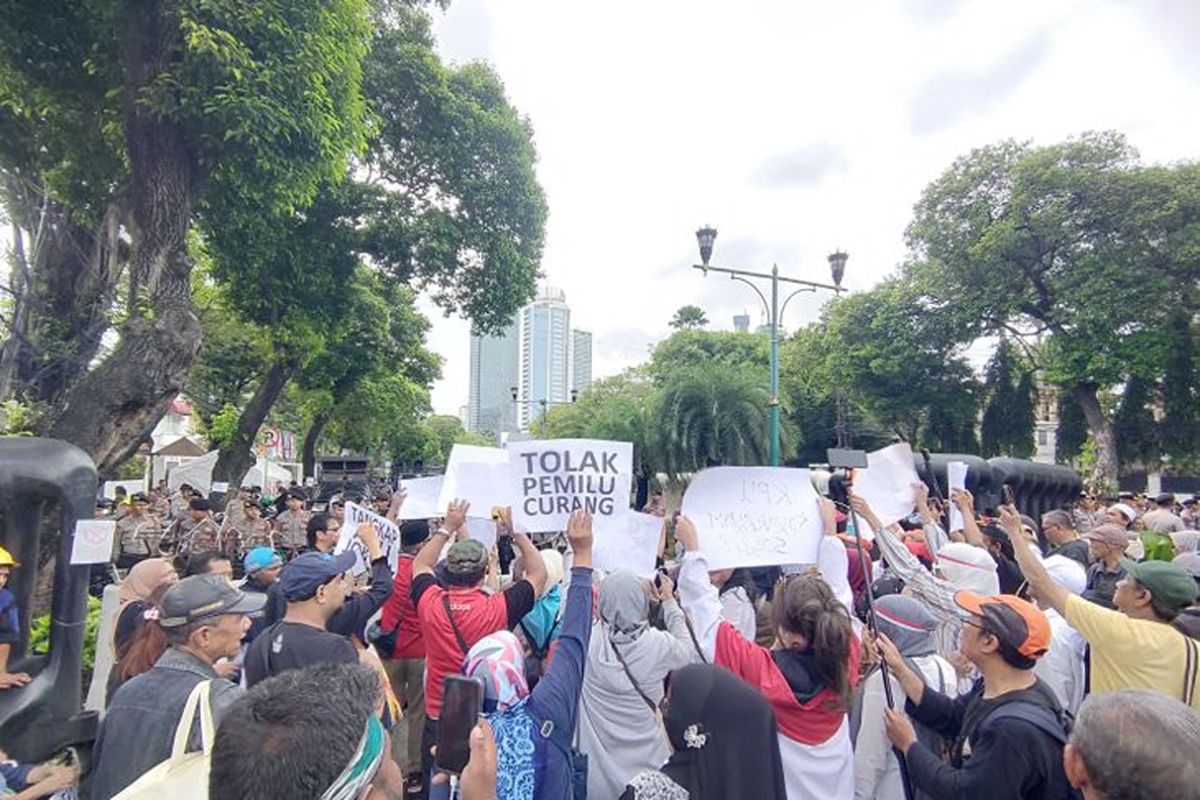 Polisi tidak menambah personel meski demo di KPU RI sempat ricuh