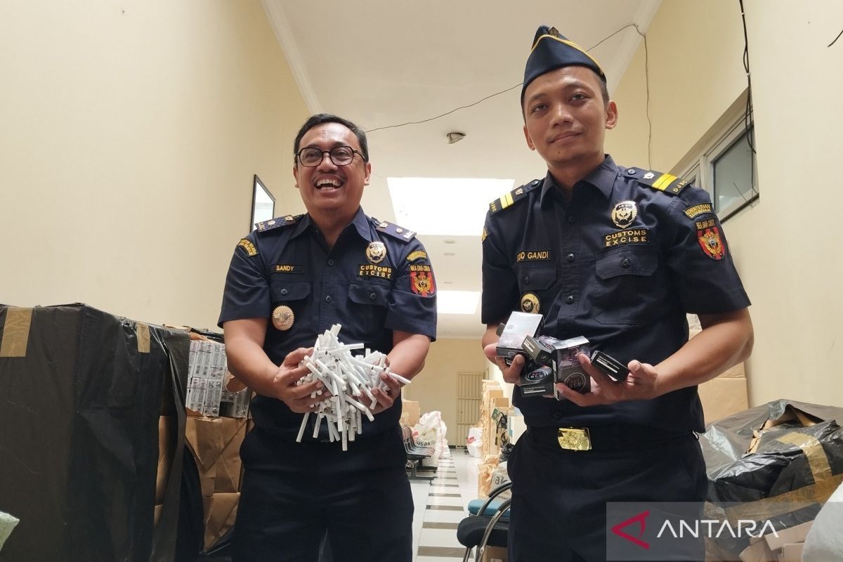 Memberangus peredaran rokok ilegal tanpa kenal putus