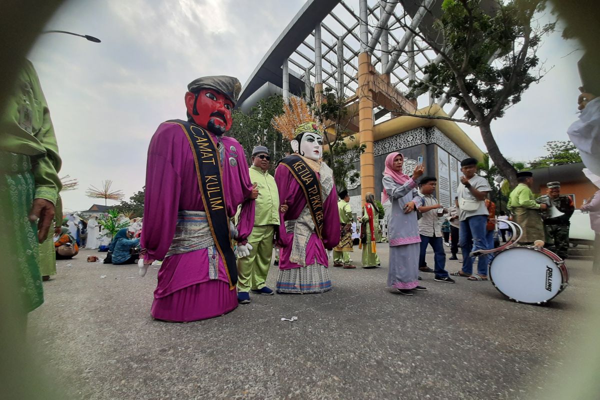 Pawai Taaruf meriahkan pembukaan MTQ ke-56 Pekanbaru, ada ondel-ondel