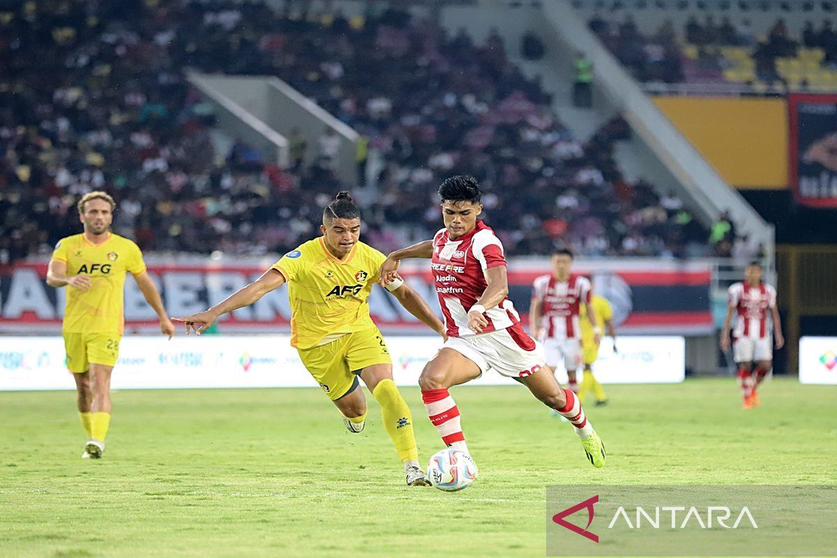 Persis  kalahkan Persik 2-1