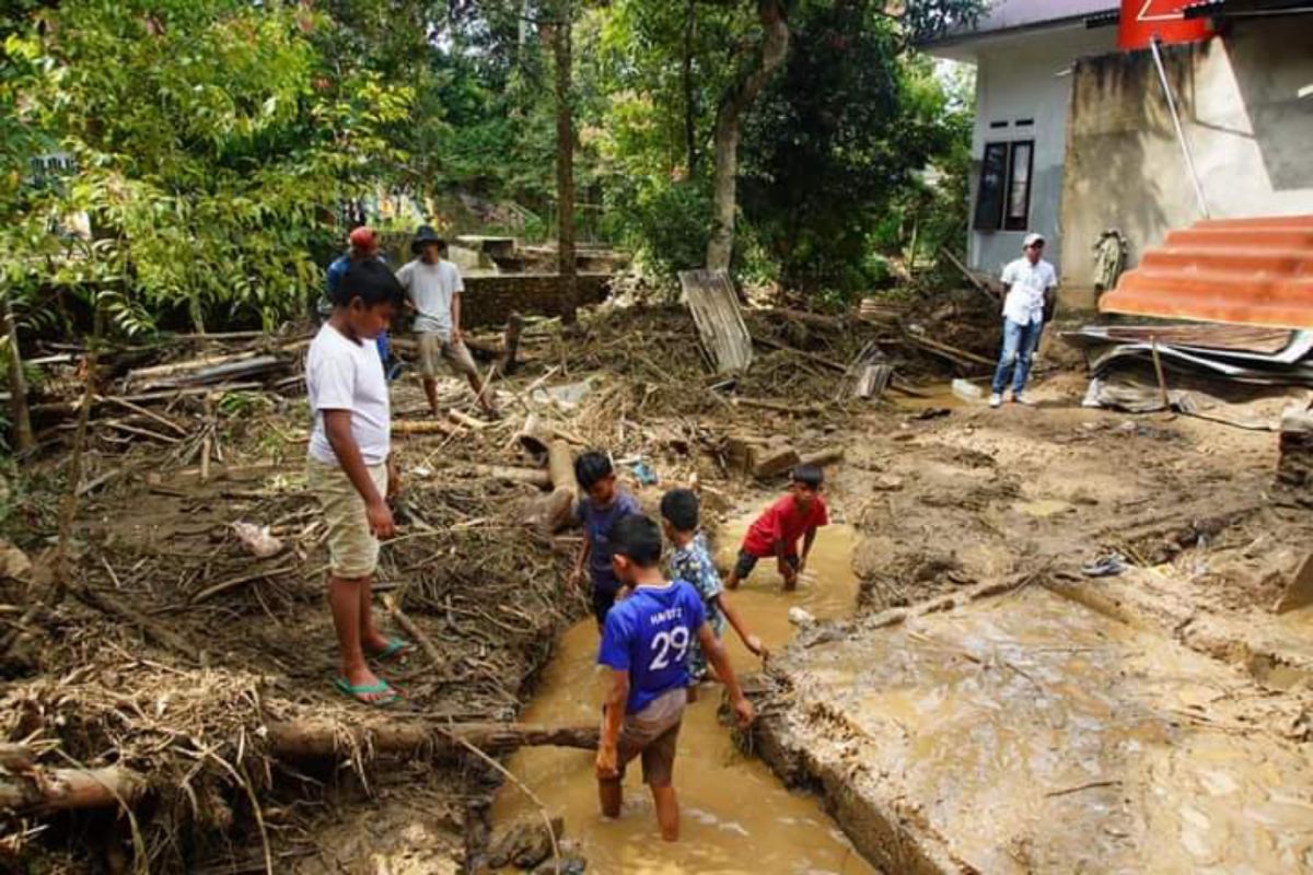 Pemkab Tanah Datar terapkan masa tanggap darurat 14 hari pasca banjir bandang di Barulak