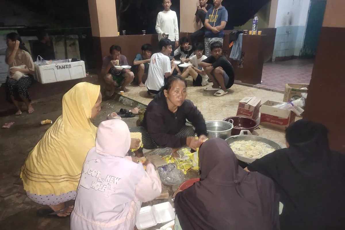 Lampung Police Chief Urges Prompt Flood Aid Distribution