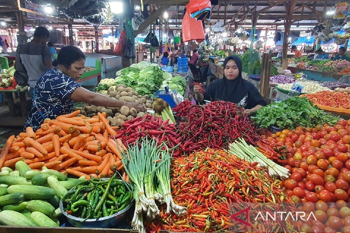 Disperindag Papua tingkatkan pemantauan harga pangan di pasar tradisional