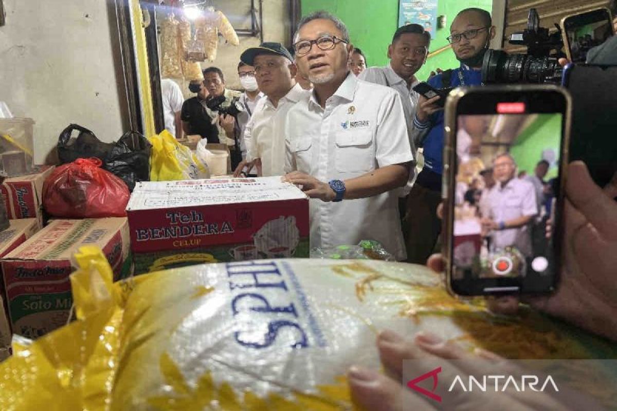 Mendag tinjau Pasar Klender pastikan stok pangan menjelang Ramadhan