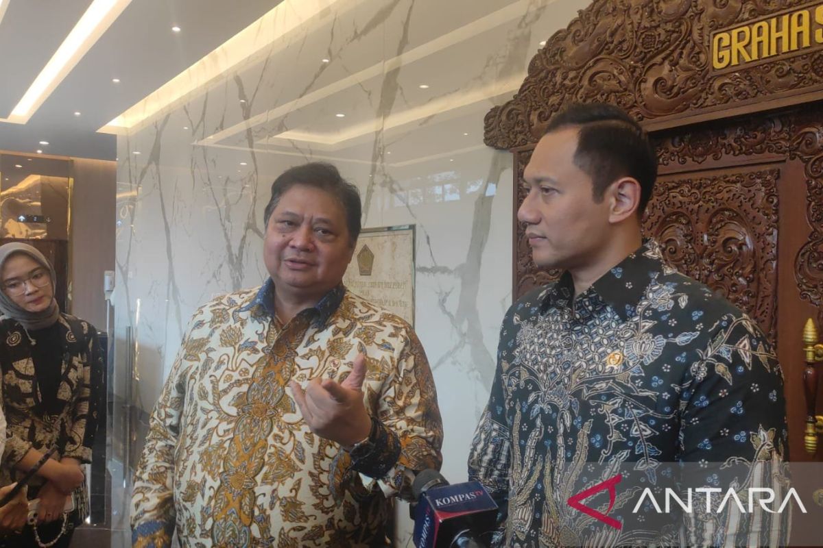 Menko :  Tidak ada kenaikan tarif listrik dan BBM