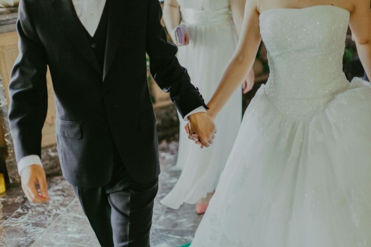 Psikolog: Hindari membandingkan saat bangun hubungan pernikahan baru