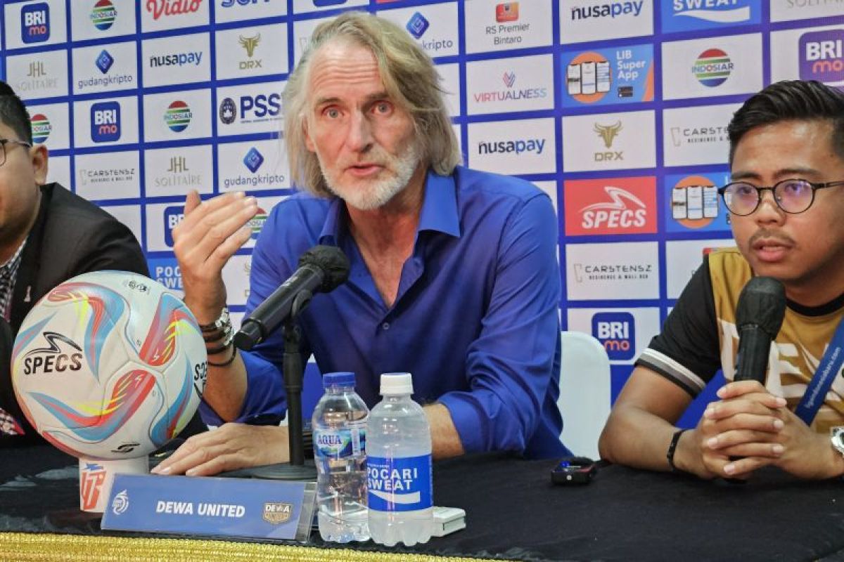 Liga 1: Dewa United capai pertahabkan Jan Olde Riekerink