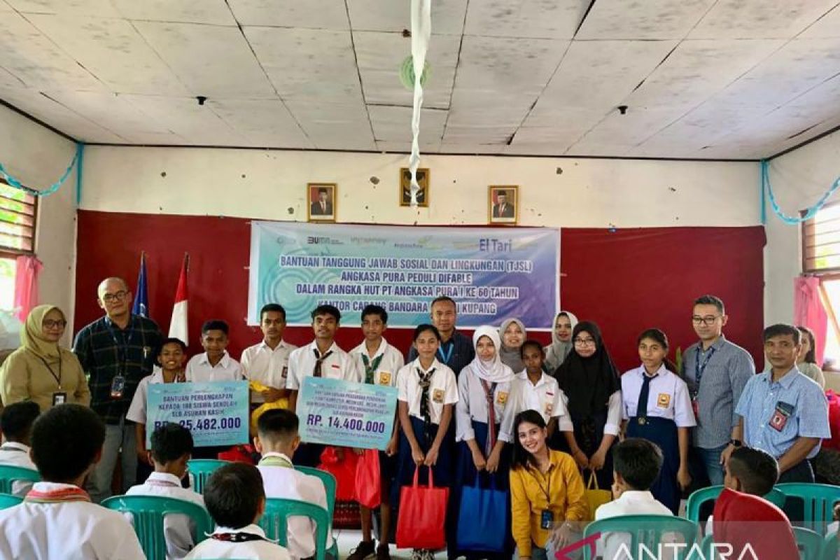 AP I Bandara El Tari salurkan bantuan pendidikan bagi anak difabel