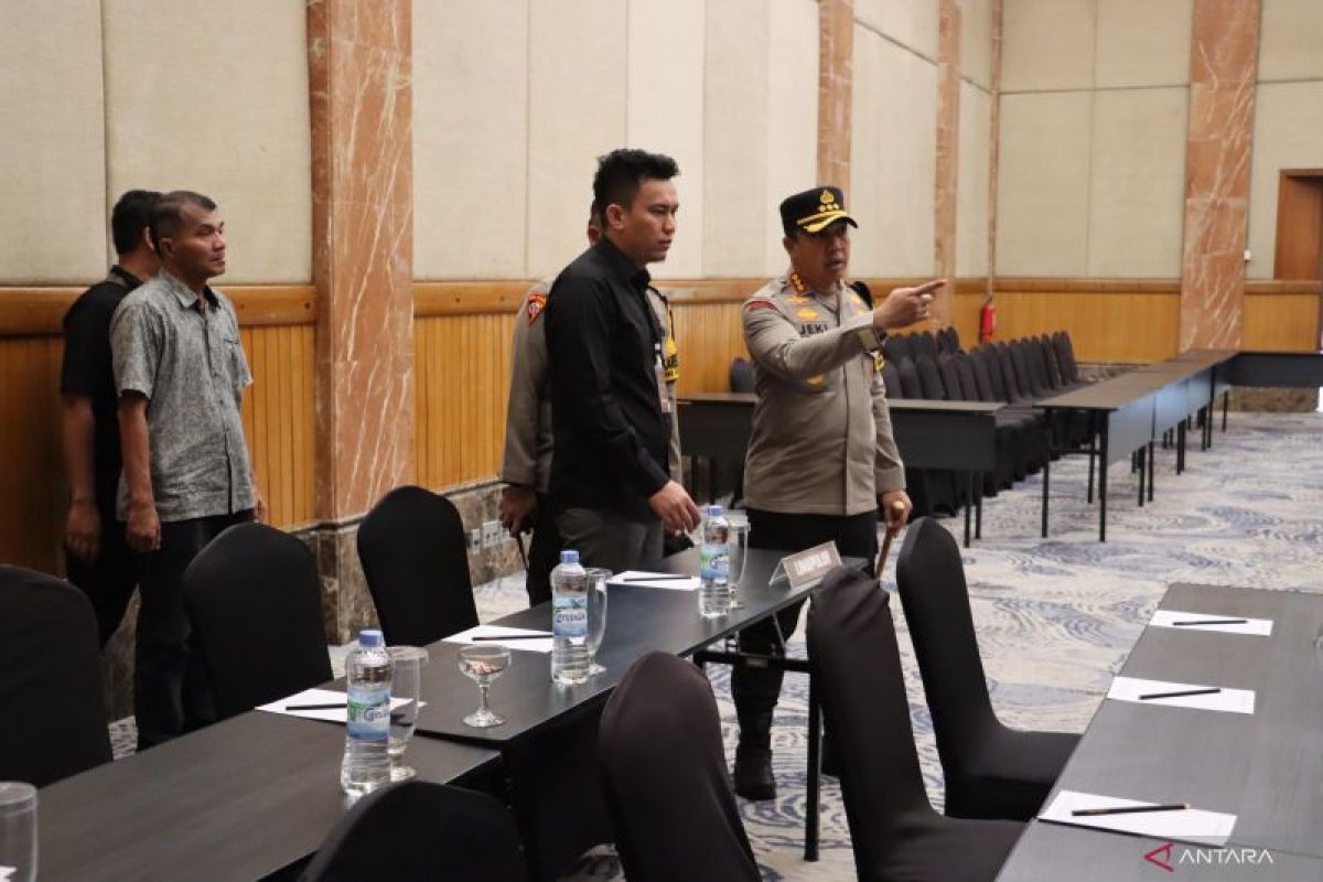 490 personel disiagakan saat pleno rekapitulasi suara di Pekanbaru