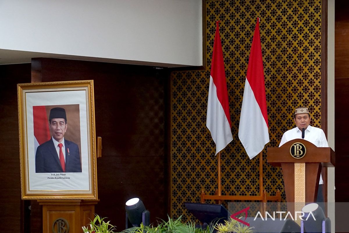 Pj Gubernur Gorontalo Ismail Pakaya memberikan sambutan pada peluncuran Kharisma Event Nusantara (KEN) di ballroom Kantor Perwakilan Bank Indonesia (BI) di Kota Gorontalo, Gorontalo, Rabu (28/2/2024). ANTARA/Adiwinata Solihin