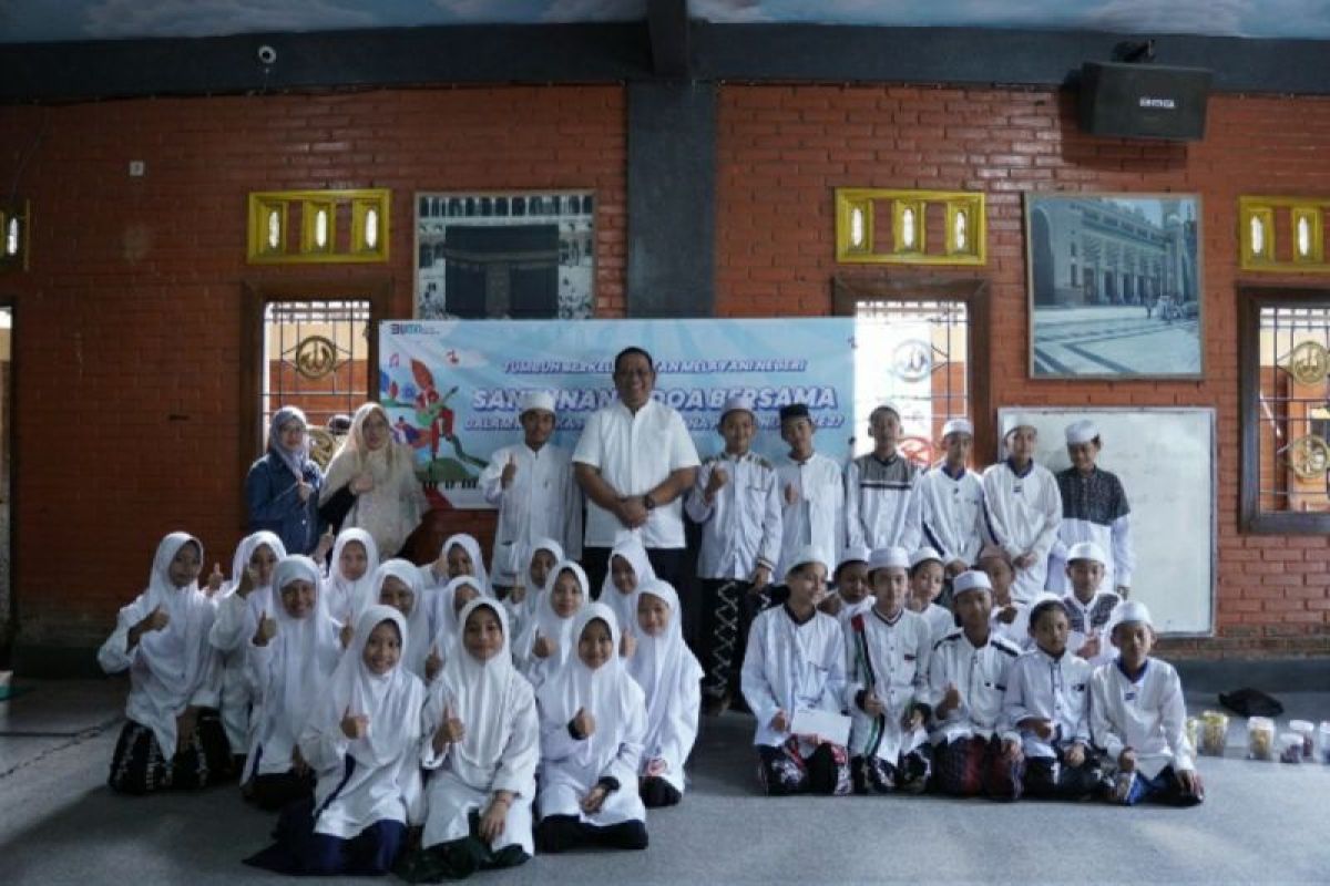 Pertamina Patra Niaga sambut HUT ke-27 bersama anak yatim di 27 panti asuhan