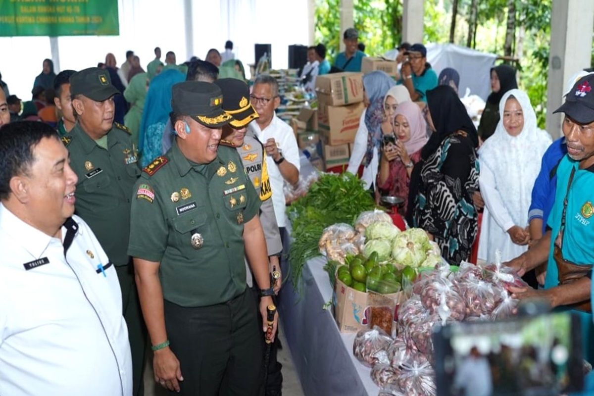 Pemkab dan Kodim 0404/Muara Enim gelar pasar murah