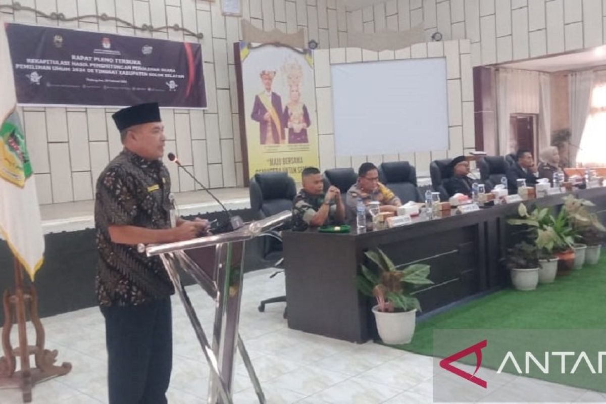 Bupati Solok Selatan berharap rekapitulasi Pemilu menggunakan azas kekeluargaan