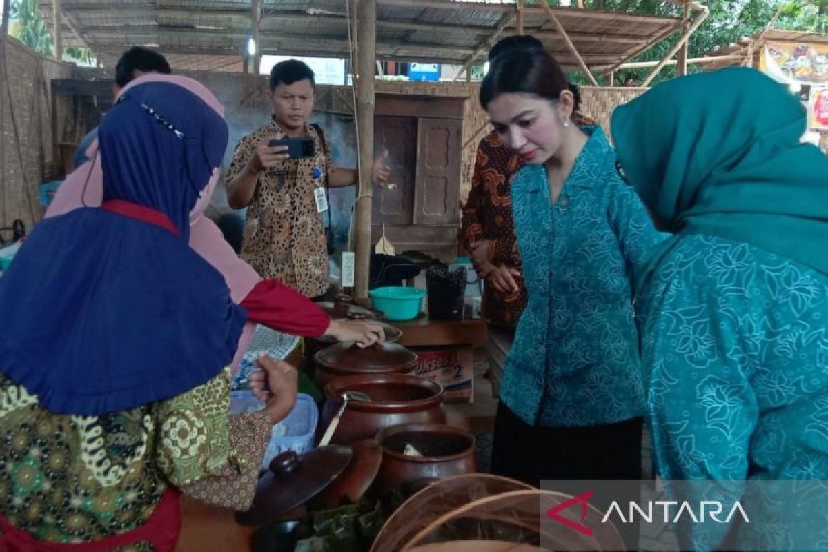 Ribuan orang kunjungi festival kuliner di Solo