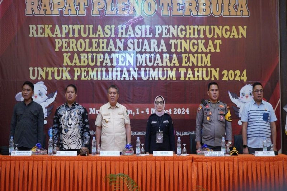 Pj Bupati Muara Enim menghadiri rapat pleno rekapitulasi suara hasil Pemilu 2024