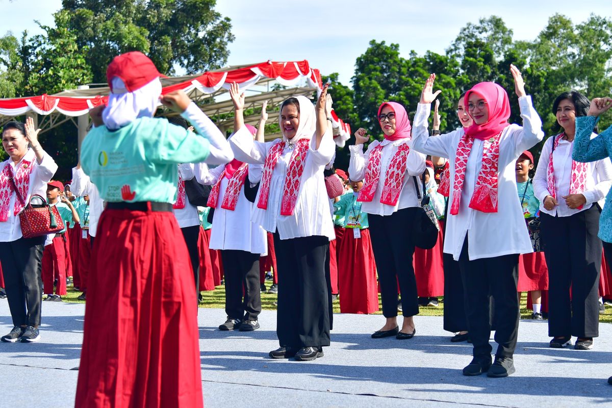 Ibu Negara Iriana Jokowi-OASE KIM sosialisasikan ketahanan pangan kepada siswa SD