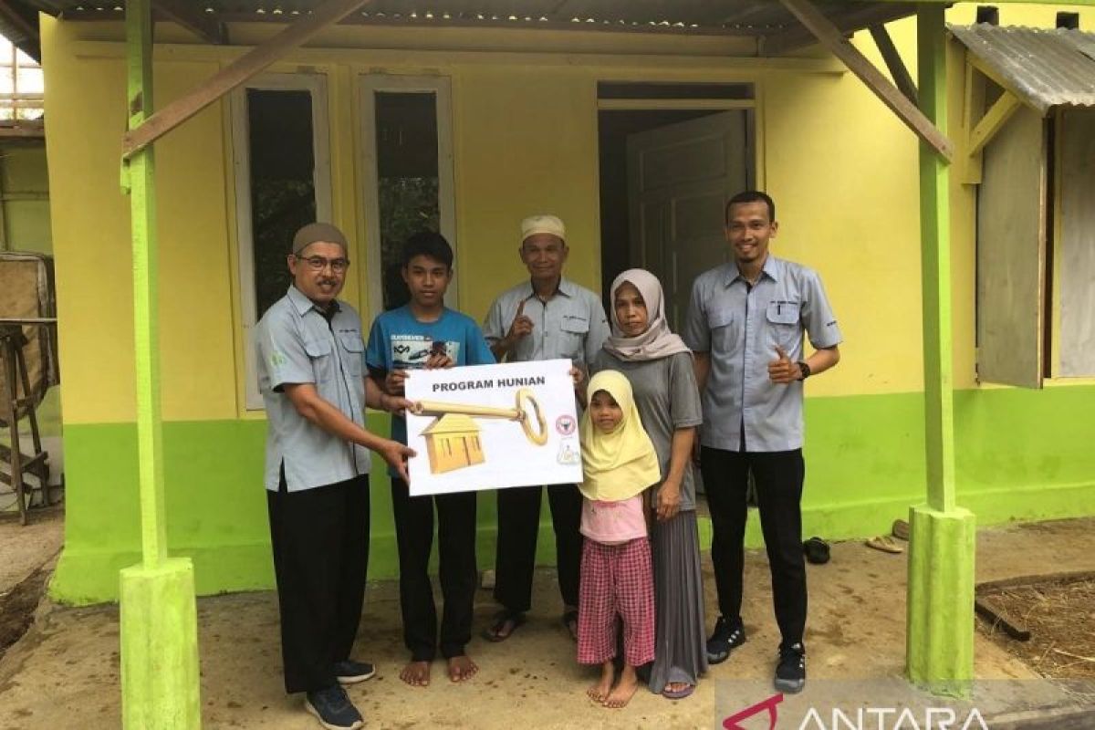 UPZ Baznas Semen Padang bangunkan rumah baru untuk janda tiga anak di Batu Gadang