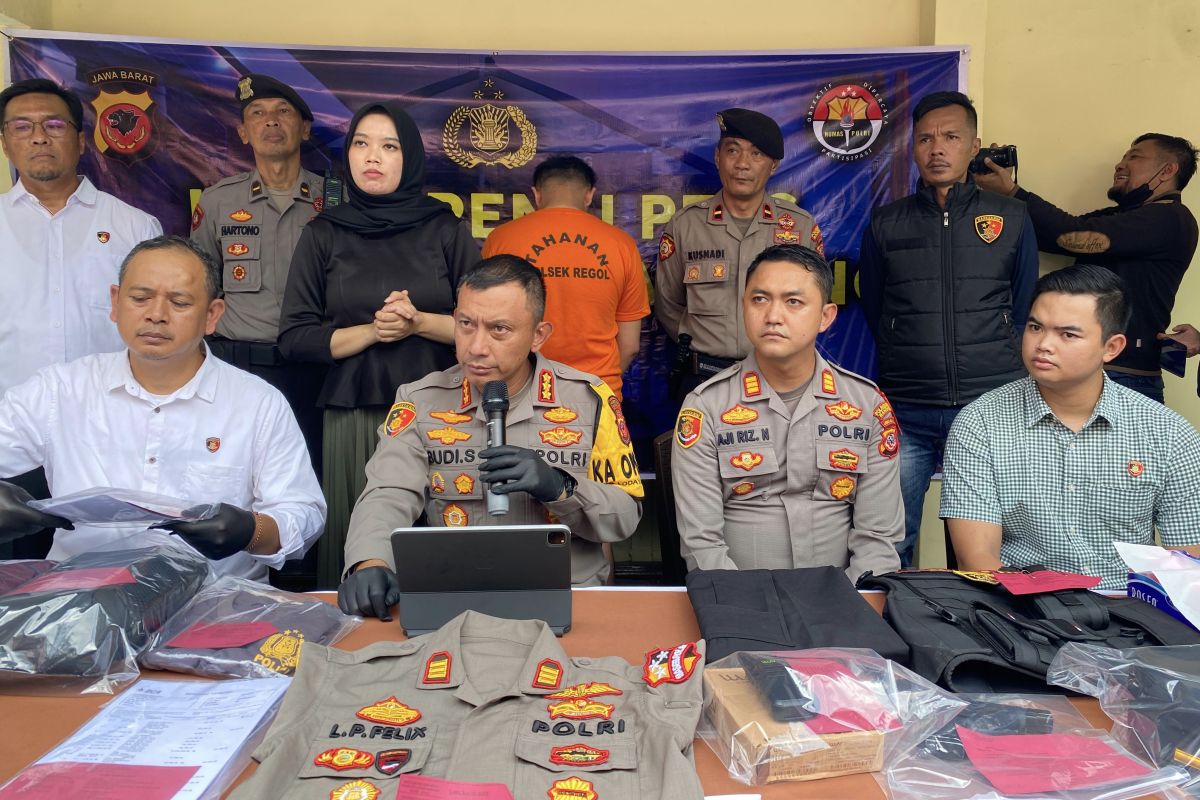 Polisi tangkap polisi gadungan yang peras wanita Rp165 juta