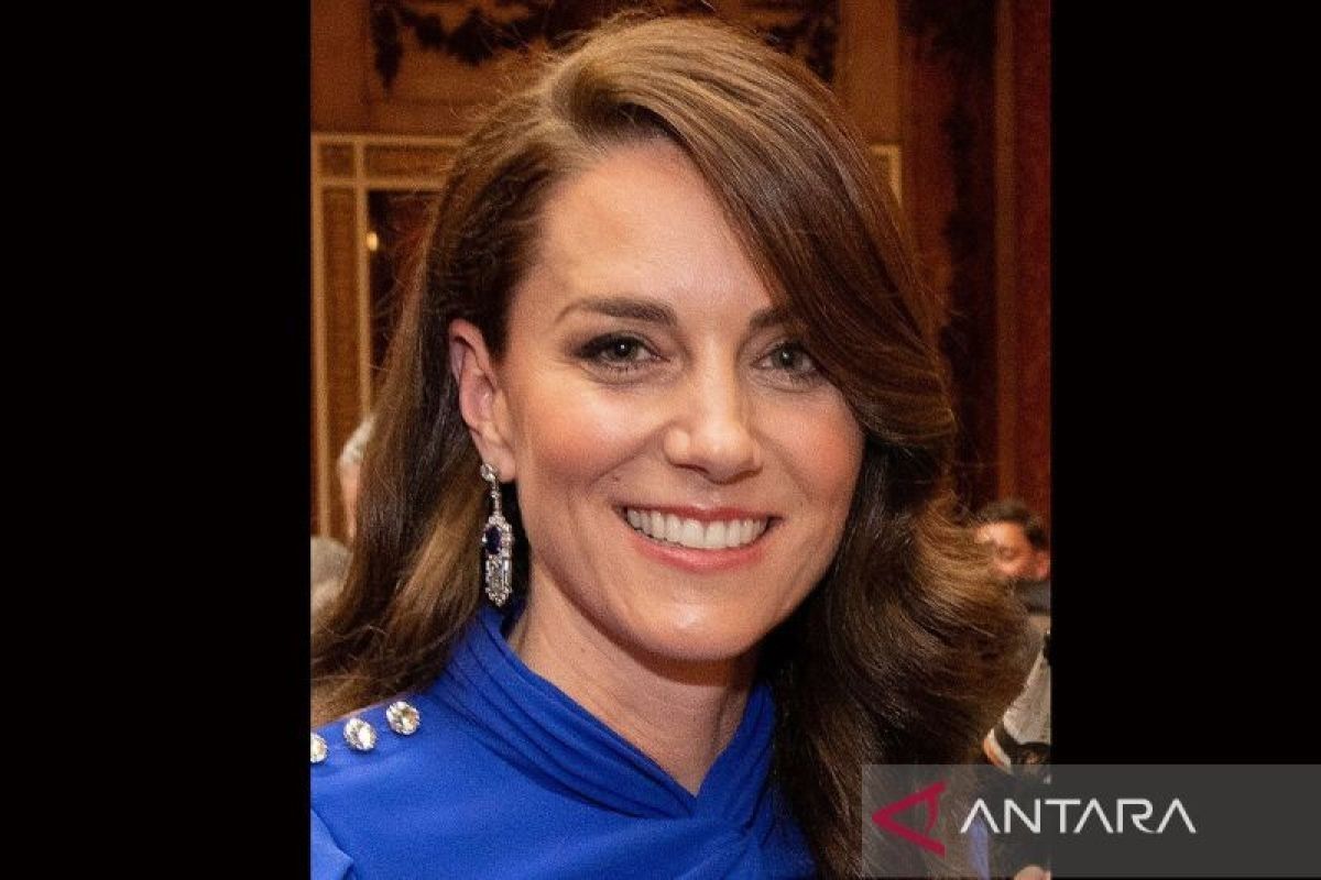 Kate Middleton terlihat muncul di publik untuk pertama kali seusai operasi