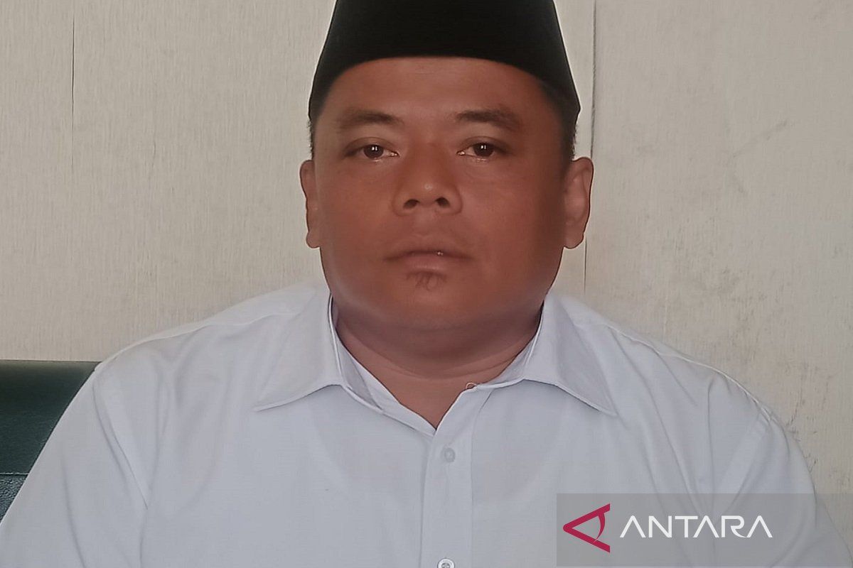 Bandara Sugimanuru Muna Barat diupayaan penerbangan  ke Makassar dibuka kembali