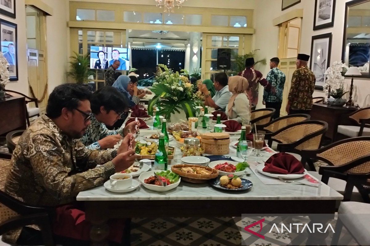 Resto nusantara ramaikan kompleks wisata De Tjolomadoe Karanganyar