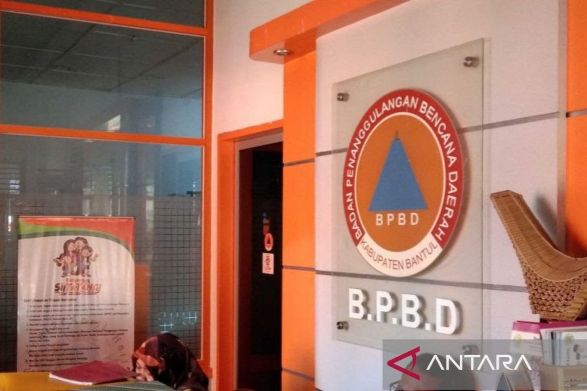 BPBD Bantul menyalurkan logistik kedaruratan korban dampak cuaca ekstrem