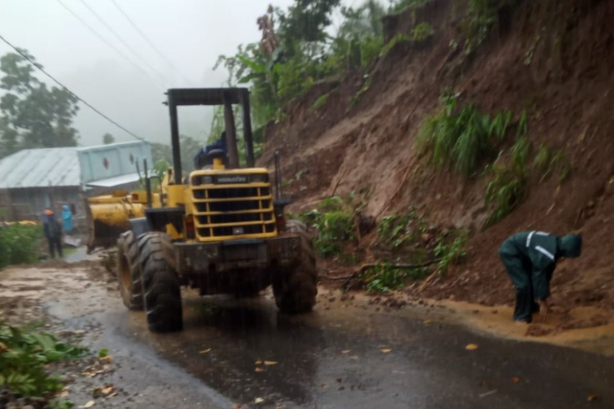 Manggarai bentuk posko antisipasi bencana hidrometeorologi