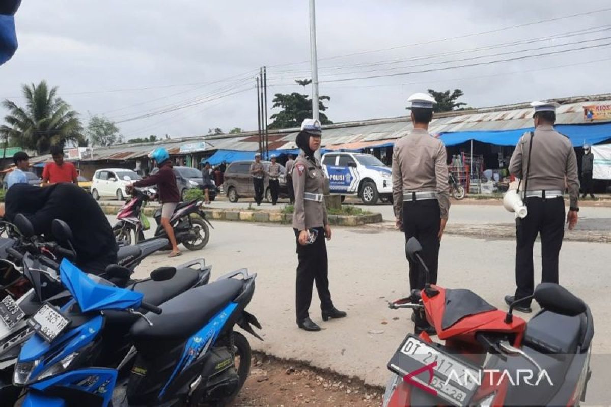 Satgas Ops Polda Sultra lakukan penyuluhan keselamatan di area pasar