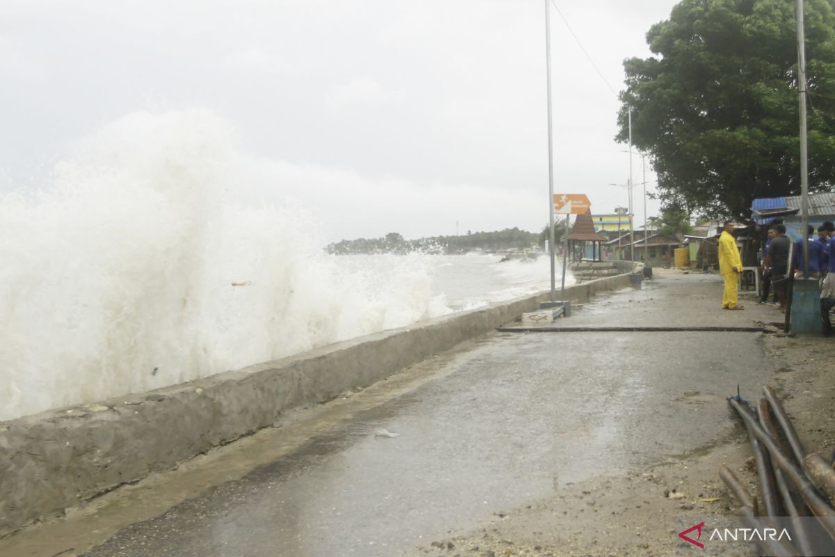 ASDP tutup sementara seluruh rute penyeberangan di NTT